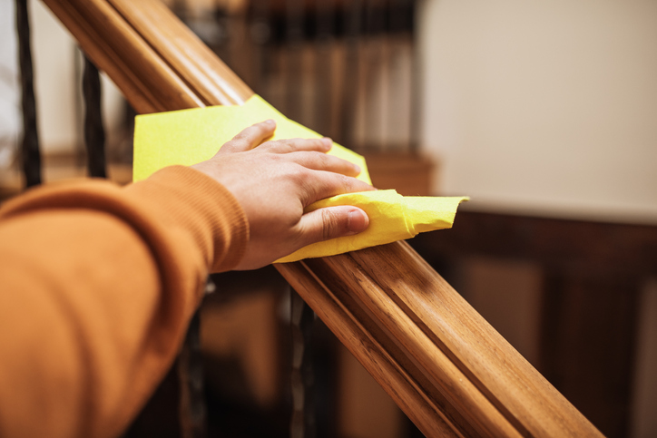 Treppenhausreinigung: Regeln und Pflichten für Mieter Treppenhausreinigung im Mehrfamilienhaus