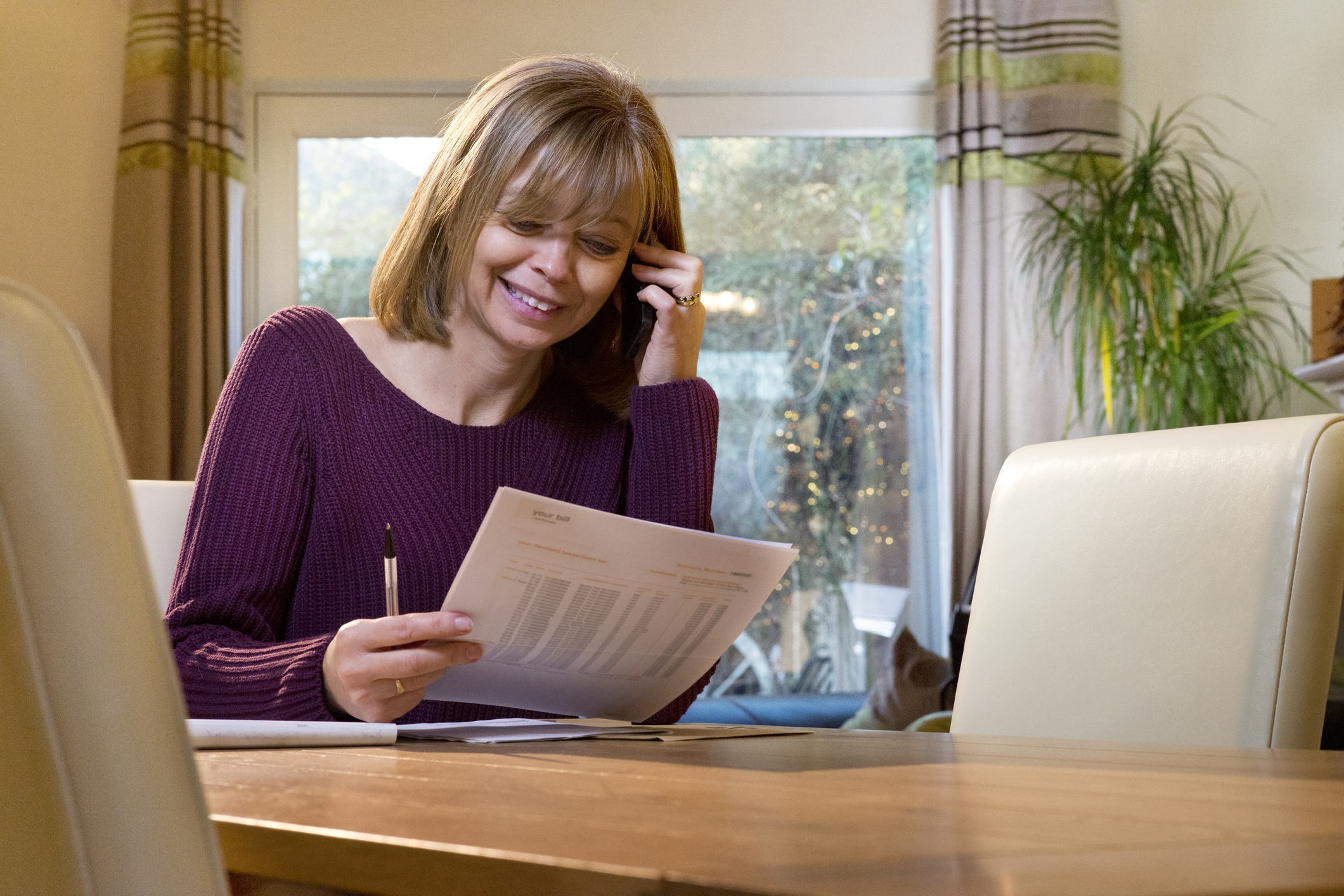 Ummelden vor Umzug Frau will Vertrag per Telefon wegen Umzug ummelden