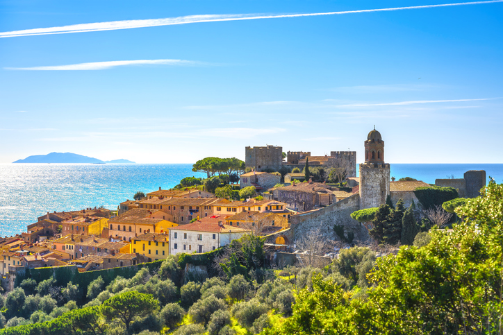 Auswandern nach Italien Blick auf Castiglione in der Toskana