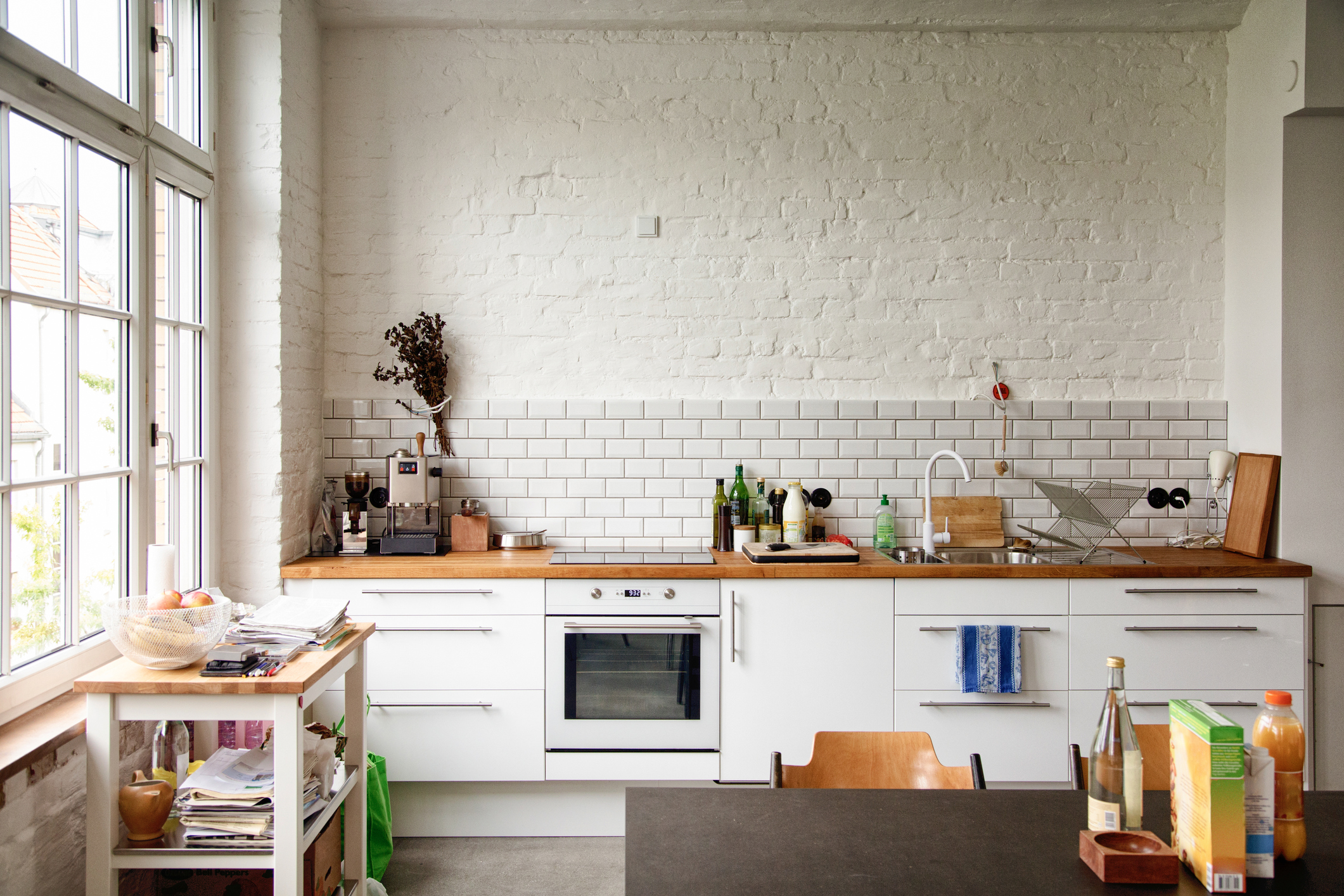 Minimalistische Küche in Altbauwohnung Minimalistische Küche in Altbauwohnung