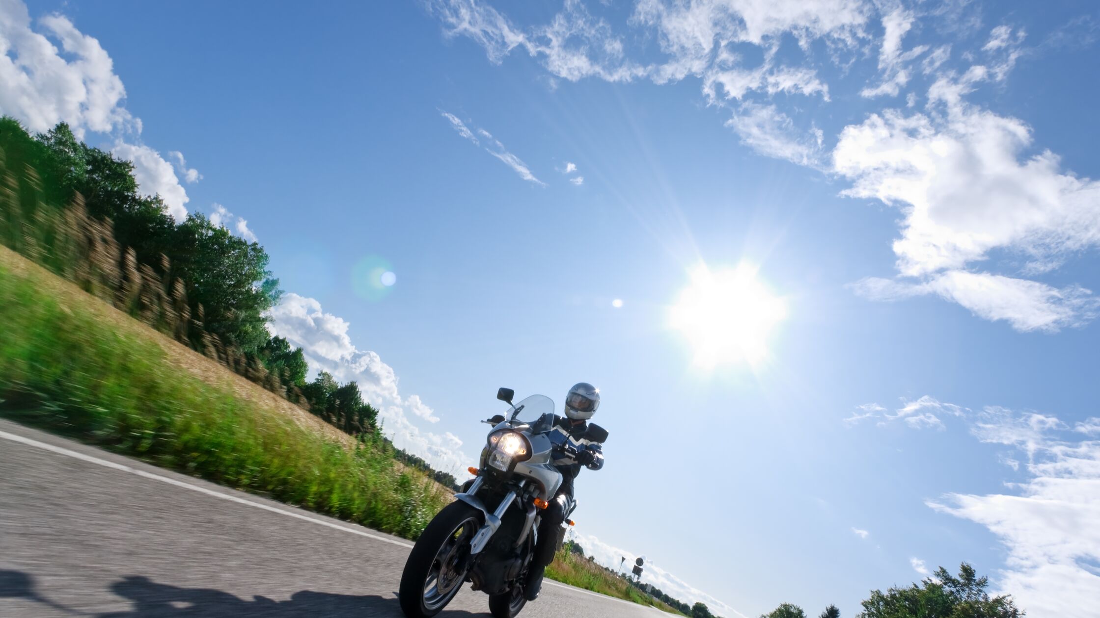 Motorrad transportieren: Sicher Umziehen mit dem PS-starken Zweirad